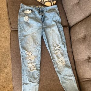 Lightly used rewatch jeans! Size 13/31!